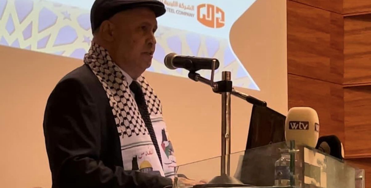 رئيس جامعة الجفرة ورئيس اللجنة التحضيرية للمؤتمر الدكتور يوسف جلالة يعطي الإذن لإنطلاق فاعليات المؤتمر العلمي الثالث للتشييد بالمناطق الصحراوية